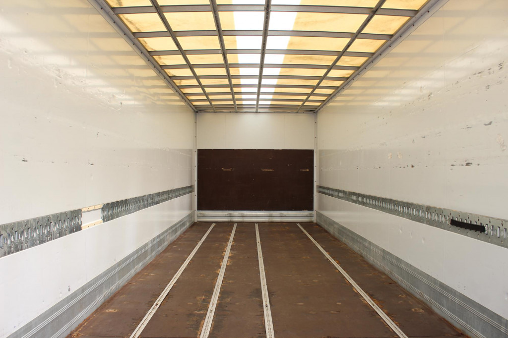 Mercedes-Benz Atego 1321 E6 Koffer Klima Kamera LBW Nur 85 Tkm - Грузовик с закрытым кузовом: фото 2 Mercedes-Benz Atego 1321 E6 Koffer Klima Kamera LBW Nur 85 Tkm - Грузовик с закрытым кузовом: фото 2