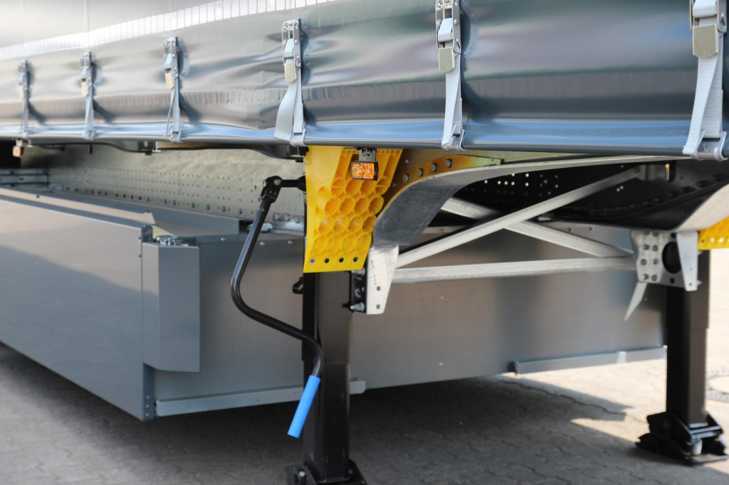 Новый Тентованный полуприцеп SCHMITZ Plane Edscha Liftachse Pal.-Kasten  NEU !!!: фото 6