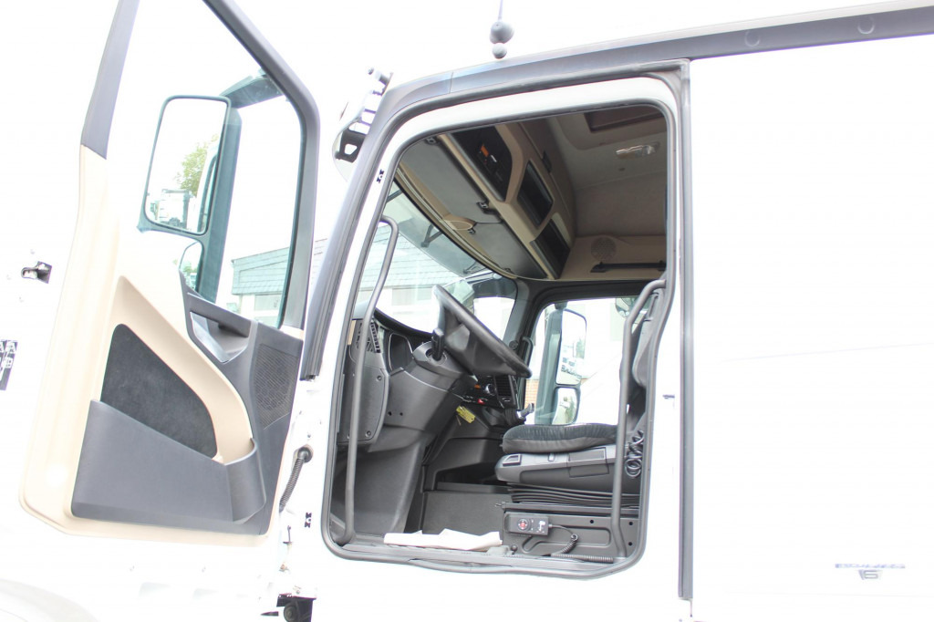 Mercedes-Benz Actros 1843 E6   ACC   LDW   Vollspoiler - Тягач: фото 2 Mercedes-Benz Actros 1843 E6   ACC   LDW   Vollspoiler - Тягач: фото 2