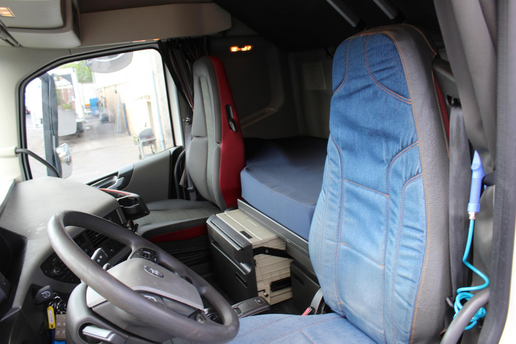 Volvo FH 500 E6 Globe   I-Shift  I-Park Cool  Kühlbox - Тягач: фото 3 Volvo FH 500 E6 Globe   I-Shift  I-Park Cool  Kühlbox - Тягач: фото 3