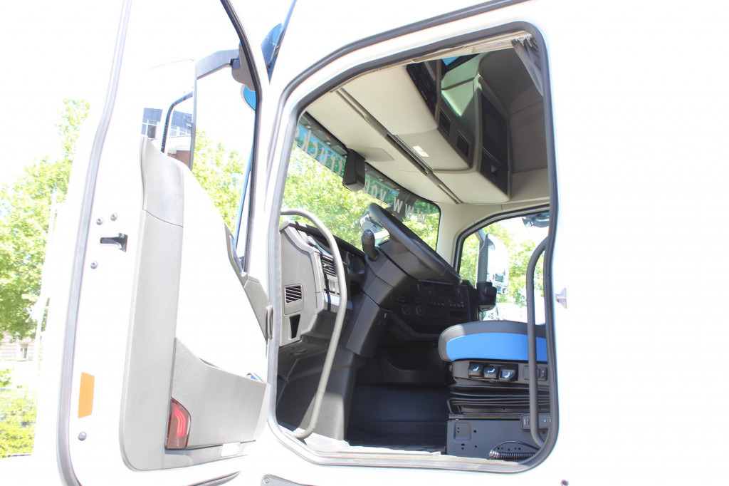 Volvo FH 500 Globe XL I-Park Cool Navi Miete-Rent! - Тягач: фото 2 Volvo FH 500 Globe XL I-Park Cool Navi Miete-Rent! - Тягач: фото 2