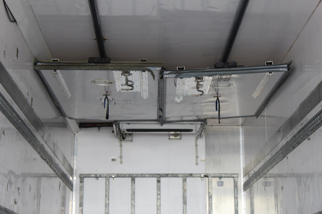 Volvo FM 420 E6 TK T-1200 Spect. Bi-Temp. Strom LBW TW - Рефрижератор: фото 3 Volvo FM 420 E6 TK T-1200 Spect. Bi-Temp. Strom LBW TW - Рефрижератор: фото 3