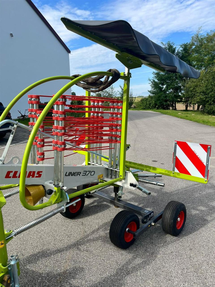 CLAAS Liner 370 Tandem / NEU und UNBENUTZT / Baujahr 202 - Сеноворошилка: фото 2 CLAAS Liner 370 Tandem / NEU und UNBENUTZT / Baujahr 202 - Сеноворошилка: фото 2