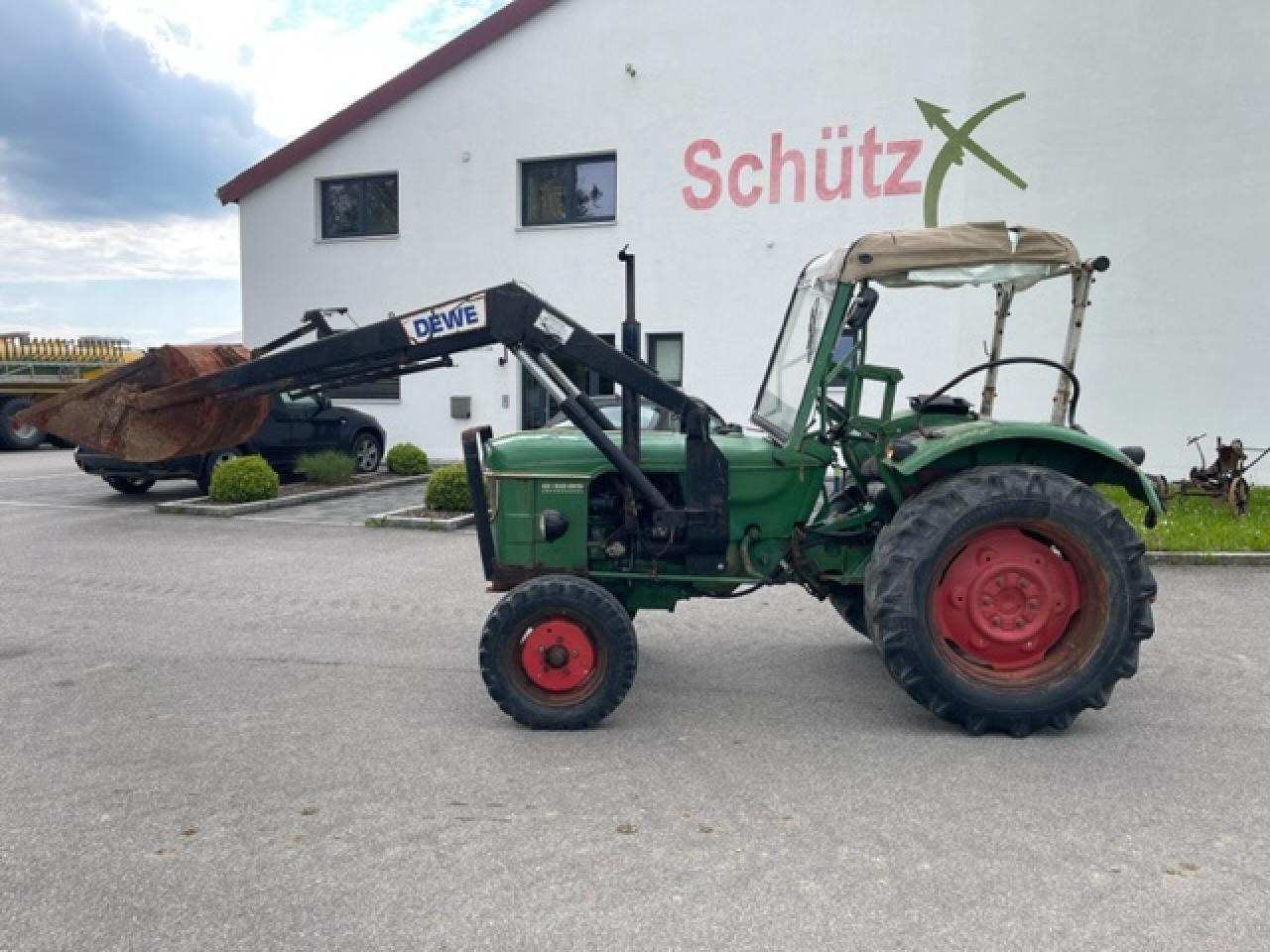 Deutz-Fahr D 4005 mit Frontlader / Oldtimer - Трактор: фото 1 Deutz-Fahr D 4005 mit Frontlader / Oldtimer - Трактор: фото 1