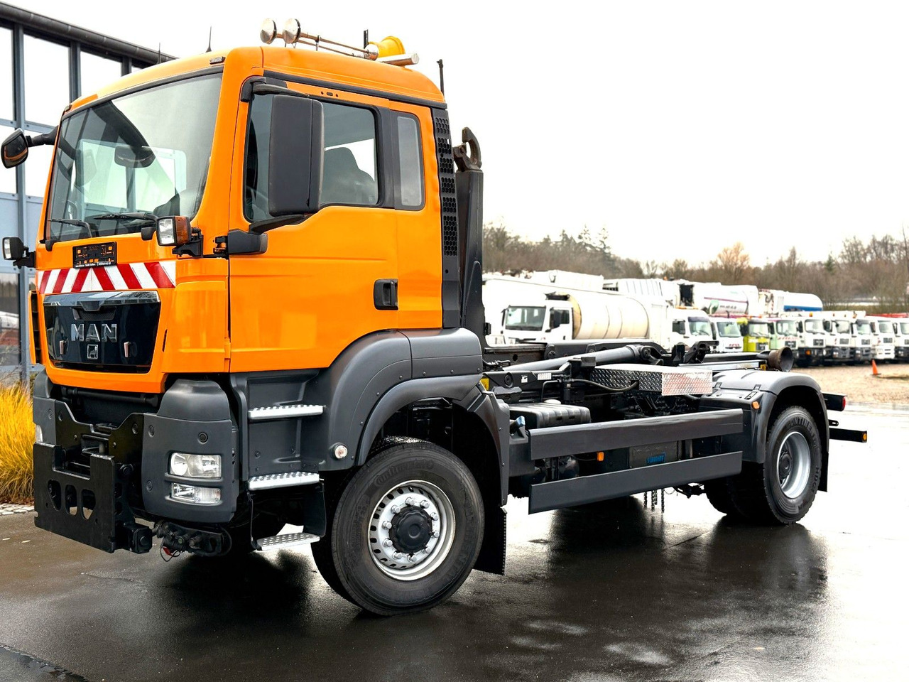 MAN TGS 18.360 4x4 Winterdienst Meiller Abroller - Крюковой мультилифт: фото 1 MAN TGS 18.360 4x4 Winterdienst Meiller Abroller - Крюковой мультилифт: фото 1
