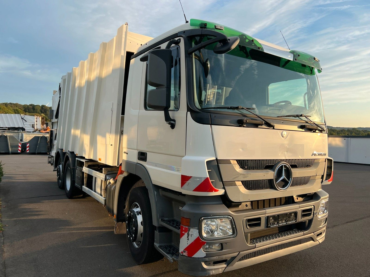 Mercedes-Benz Actros 2532 6x2 MP3 Faun Power Press 524 - Мусоровоз: фото 4 Mercedes-Benz Actros 2532 6x2 MP3 Faun Power Press 524 - Мусоровоз: фото 4