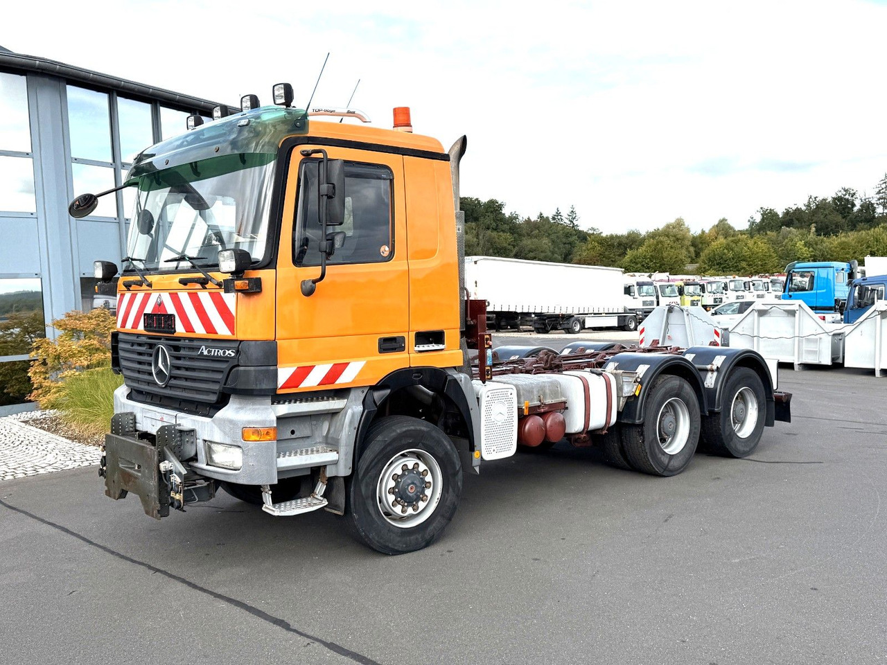 Mercedes-Benz Actros 3340 6x6 Dautel Wechselsystem + Kupplung - Грузовик-шасси: фото 1 Mercedes-Benz Actros 3340 6x6 Dautel Wechselsystem + Kupplung - Грузовик-шасси: фото 1