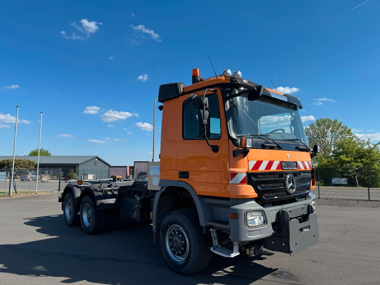 Mercedes-Benz Actros 3341 6x6 Kipperfahrgestell mit Zylinder - Грузовик-шасси: фото 3 Mercedes-Benz Actros 3341 6x6 Kipperfahrgestell mit Zylinder - Грузовик-шасси: фото 3