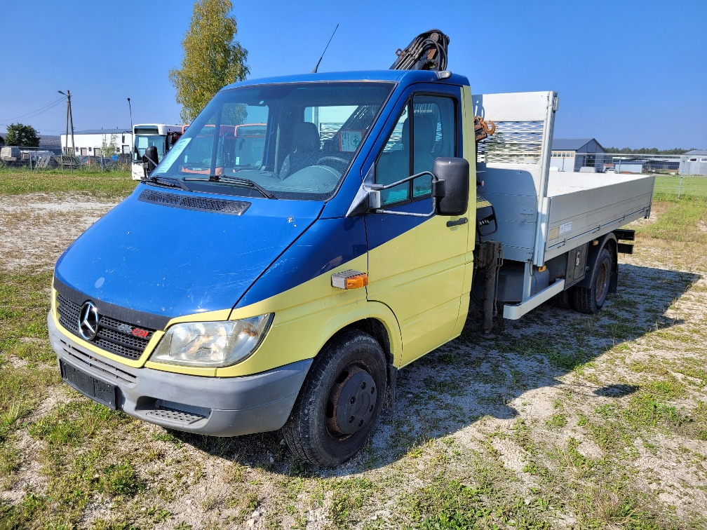 MERCEDES – BENZ SPRINTER 616CDI HIAB 027-2 Crane 10.2004  - Малотоннажный бортовой грузовик: фото 2 MERCEDES – BENZ SPRINTER 616CDI HIAB 027-2 Crane 10.2004  - Малотоннажный бортовой грузовик: фото 2