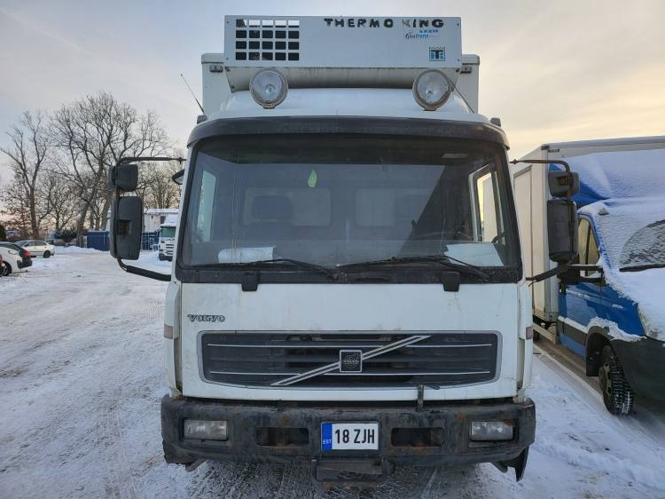 VOLVO FL 250 FOR SPAREPARTS - Рефрижератор: фото 2 VOLVO FL 250 FOR SPAREPARTS - Рефрижератор: фото 2