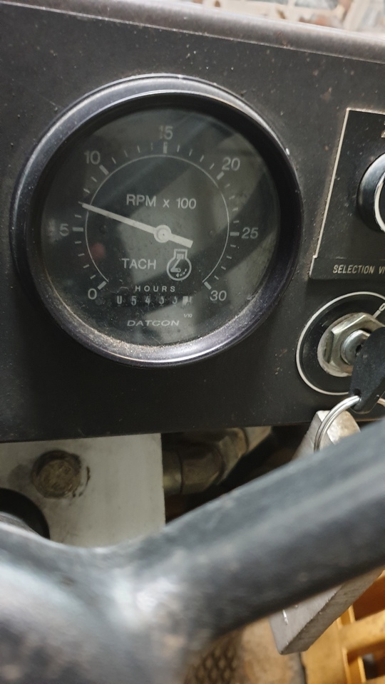 SOVAM K100 - Аэродромный тягач: фото 3 SOVAM K100 - Аэродромный тягач: фото 3