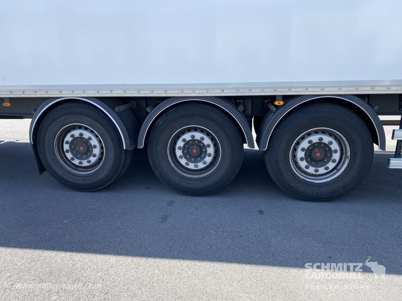 FRUEHAUF Dryfreight Standard Roller shutter door - Полуприцеп-фургон: фото 3 FRUEHAUF Dryfreight Standard Roller shutter door - Полуприцеп-фургон: фото 3