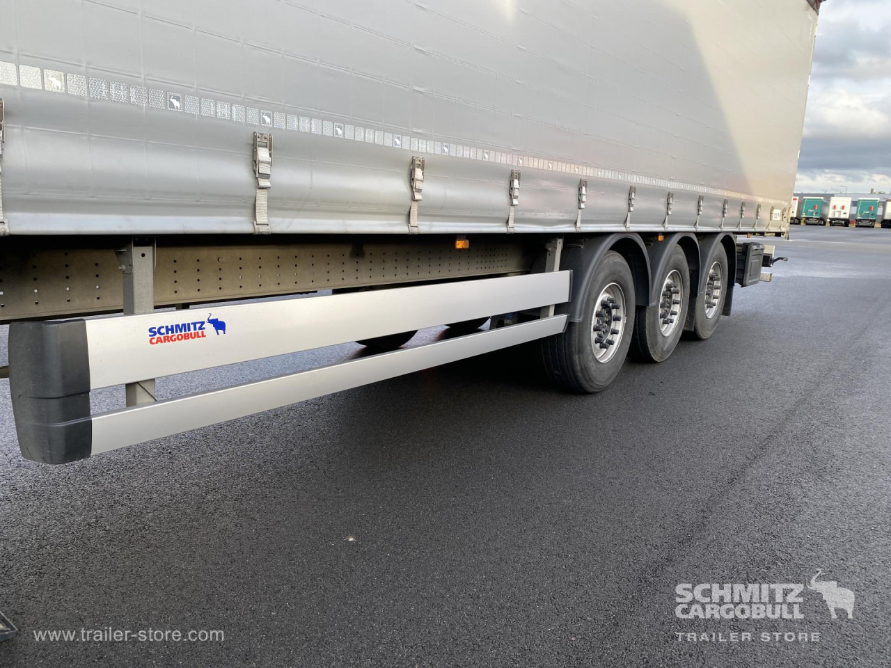 SCHMITZ Curtainsider Standard - Тентованный полуприцеп: фото 4 SCHMITZ Curtainsider Standard - Тентованный полуприцеп: фото 4