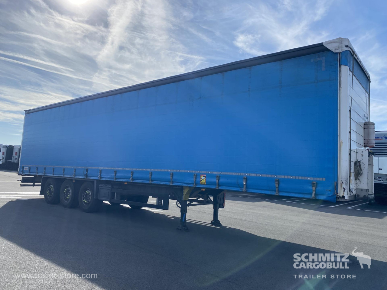 SCHMITZ Curtainsider Standard - Тентованный полуприцеп: фото 1 SCHMITZ Curtainsider Standard - Тентованный полуприцеп: фото 1