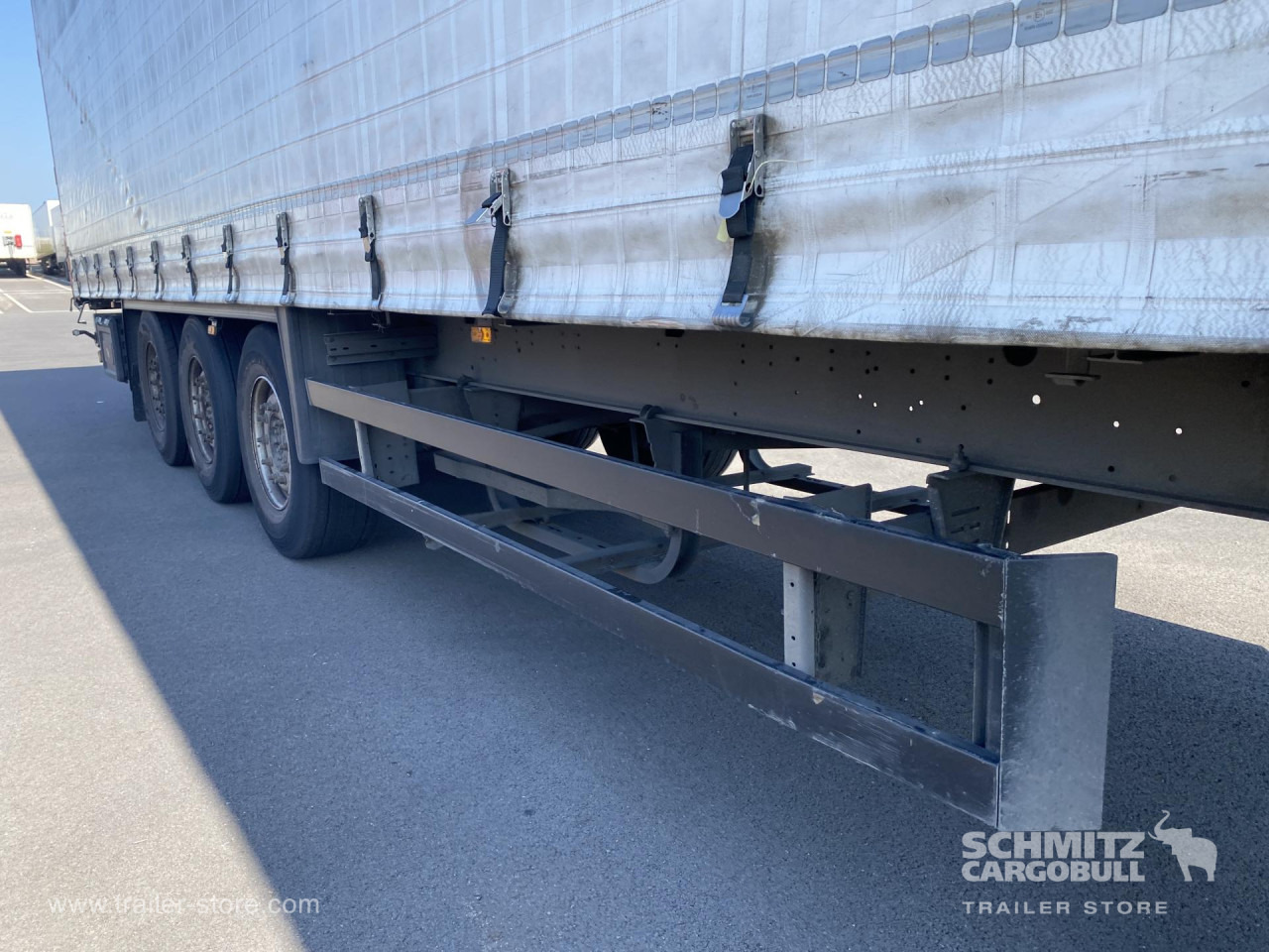 SCHMITZ Curtainsider Standard - Тентованный полуприцеп: фото 3 SCHMITZ Curtainsider Standard - Тентованный полуприцеп: фото 3