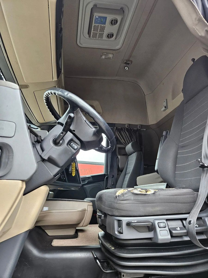 Scania R490 TopLine, Full Spoiler, New G2V2 Tachograph - Тягач: фото 5 Scania R490 TopLine, Full Spoiler, New G2V2 Tachograph - Тягач: фото 5