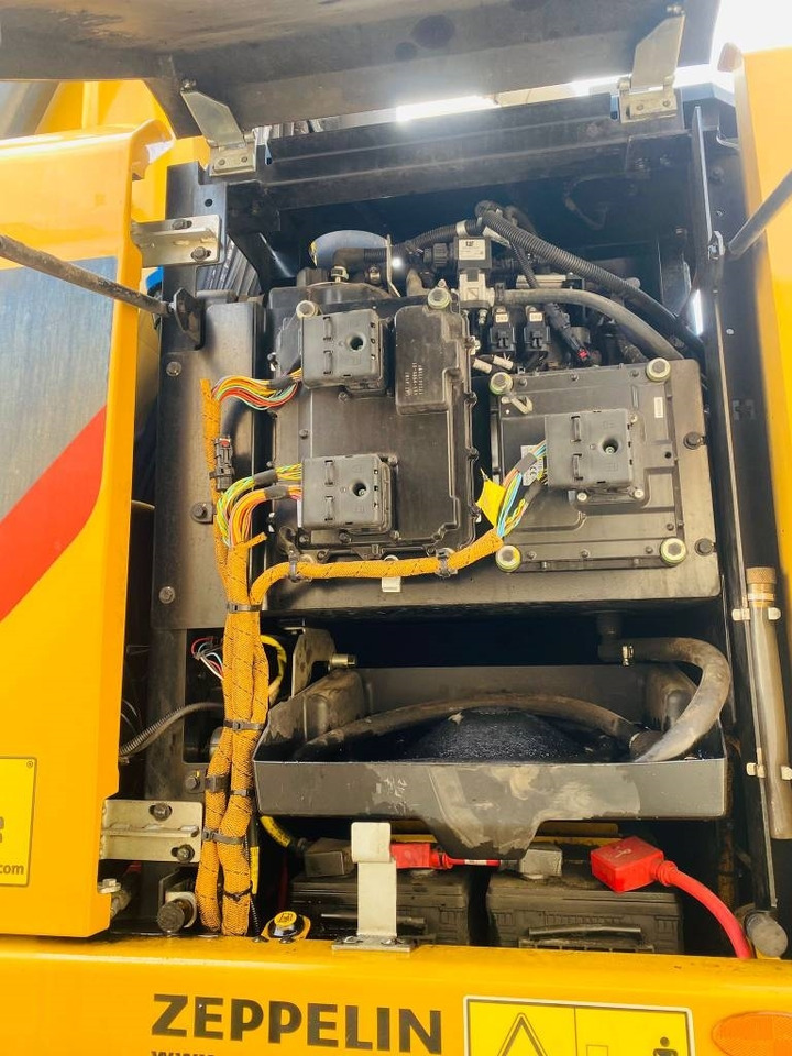 Перегружатель CAT mh3024: фото 9 Перегружатель CAT mh3024: фото 9