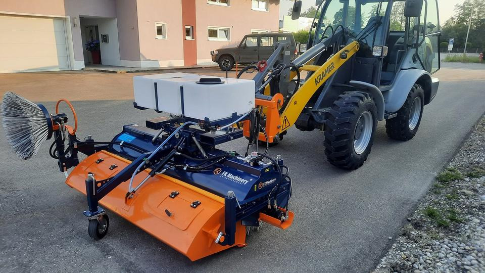 Kehrmaschine Kramer 1,2, 1,5, 1,8 2,3 2,8m Euro Radlader Hoflader - Щетка: фото 1 Kehrmaschine Kramer 1,2, 1,5, 1,8 2,3 2,8m Euro Radlader Hoflader - Щетка: фото 1