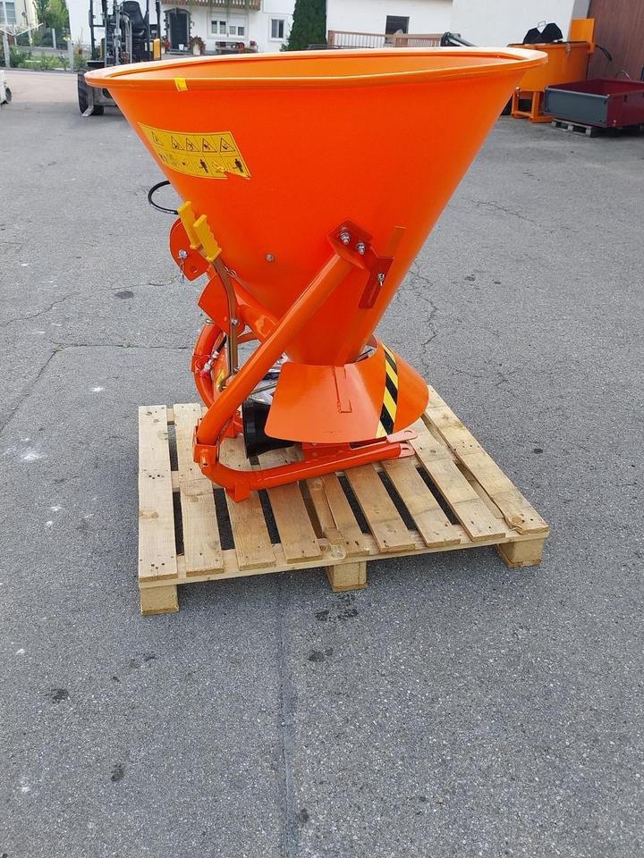 Salzstreuer 200l-500l Sand Splitt Schlepper Traktor Winterdienst - Разбрасыватель песка/ Соли: фото 5 Salzstreuer 200l-500l Sand Splitt Schlepper Traktor Winterdienst - Разбрасыватель песка/ Соли: фото 5