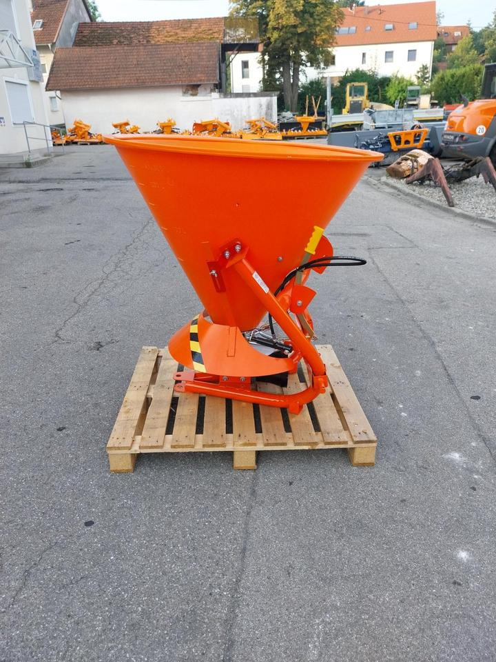 Salzstreuer 200l-500l Sand Splitt Schlepper Traktor Winterdienst - Разбрасыватель песка/ Соли: фото 1 Salzstreuer 200l-500l Sand Splitt Schlepper Traktor Winterdienst - Разбрасыватель песка/ Соли: фото 1