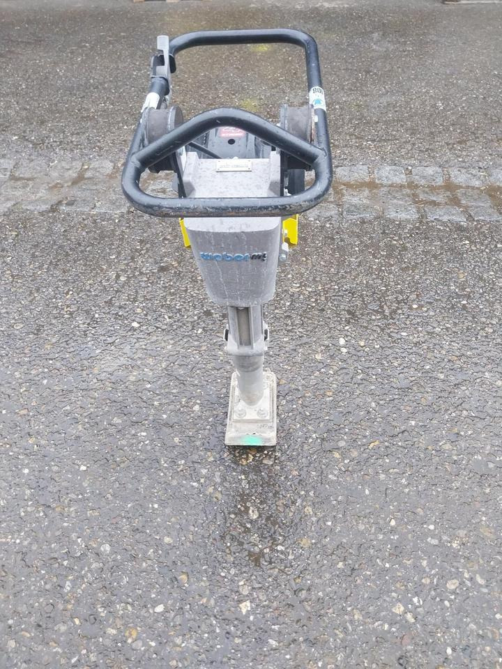 Weber SRV 300 II Stampfer Frosch Verdichter Rüttelplatte - Трамбовка: фото 2 Weber SRV 300 II Stampfer Frosch Verdichter Rüttelplatte - Трамбовка: фото 2