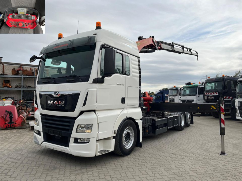 MAN TG-X 26.460 6x2-2 BL Pritsche Kran PK 24.001 Funk Lenk - Грузовик бортовой/ Платформа, Автоманипулятор: фото 1 MAN TG-X 26.460 6x2-2 BL Pritsche Kran PK 24.001 Funk Lenk - Грузовик бортовой/ Платформа, Автоманипулятор: фото 1