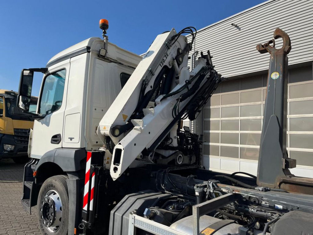 MERCEDES-BENZ Antos 2543 L 6x2 Abrollkipper mit Kran Funk+Greiferst. - Крюковой мультилифт, Автоманипулятор: фото 5 MERCEDES-BENZ Antos 2543 L 6x2 Abrollkipper mit Kran Funk+Greiferst. - Крюковой мультилифт, Автоманипулятор: фото 5