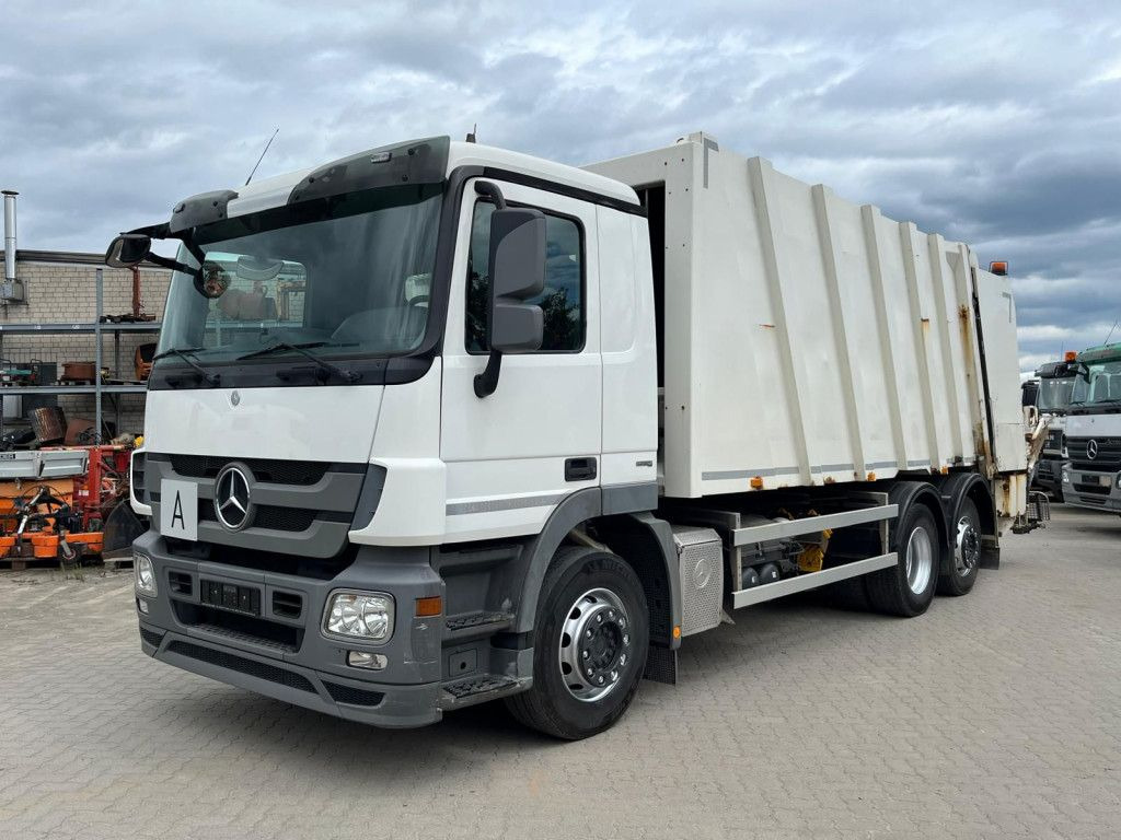 Mercedes-Benz Actros 2532 L 6x2 Müllwagen Faun Powerpress 25m³ - Мусоровоз: фото 1 Mercedes-Benz Actros 2532 L 6x2 Müllwagen Faun Powerpress 25m³ - Мусоровоз: фото 1