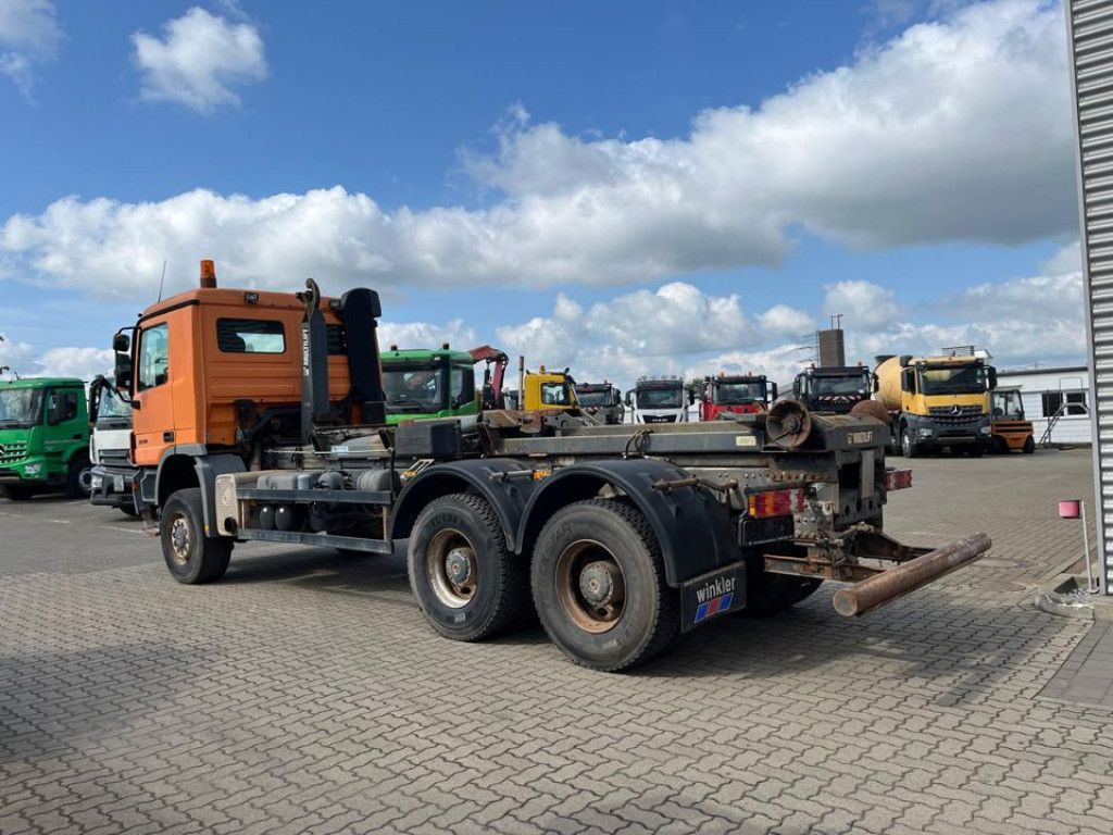 Mercedes-Benz Actros 3336 AK 6x6 Abrollkipper org. nur 84TKM - Крюковой мультилифт: фото 3 Mercedes-Benz Actros 3336 AK 6x6 Abrollkipper org. nur 84TKM - Крюковой мультилифт: фото 3