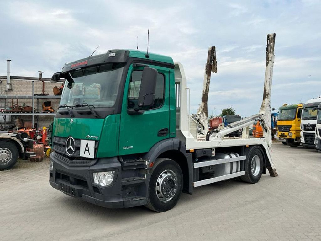 Mercedes-Benz Antos 1835 L 4x2 Absetzkipper VDL, Euro 6 - Портальный бункеровоз: фото 1 Mercedes-Benz Antos 1835 L 4x2 Absetzkipper VDL, Euro 6 - Портальный бункеровоз: фото 1