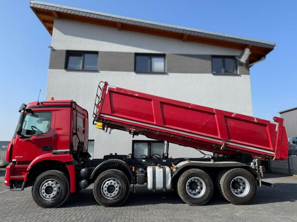 Mercedes-Benz Arocs 3243 8x4 4-Achs Kipper Bordmatik - Самосвал: фото 3 Mercedes-Benz Arocs 3243 8x4 4-Achs Kipper Bordmatik - Самосвал: фото 3