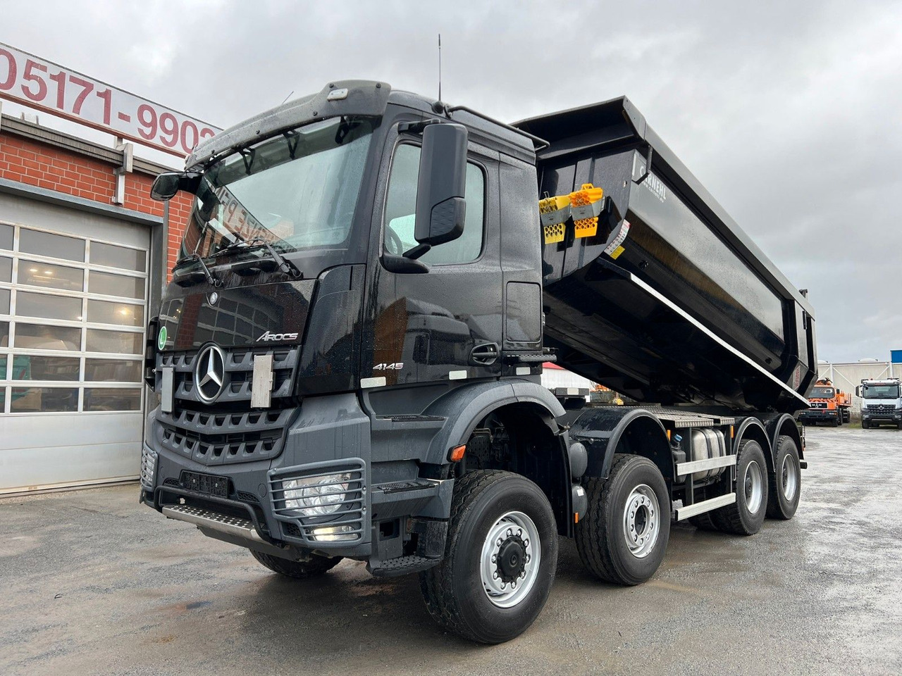 Mercedes-Benz Arocs 4145 8x6 Mudenkipper - Самосвал: фото 1 Mercedes-Benz Arocs 4145 8x6 Mudenkipper - Самосвал: фото 1