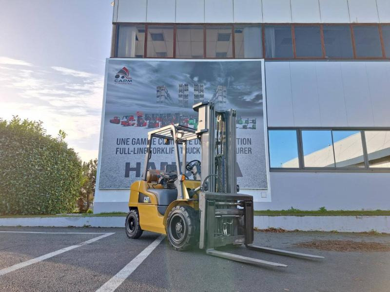 Caterpillar GP30NTD - Газовый погрузчик: фото 2 Caterpillar GP30NTD - Газовый погрузчик: фото 2