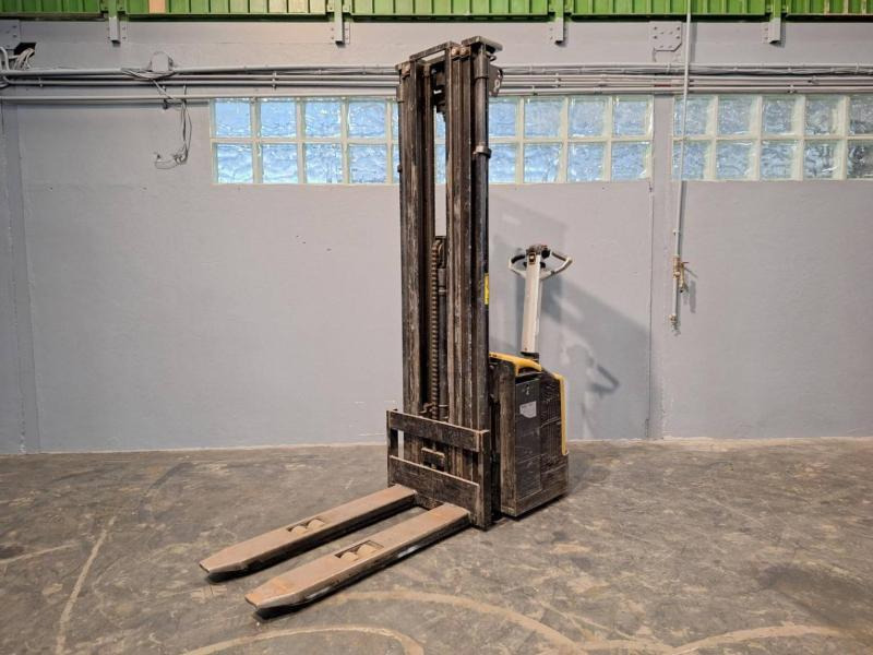 Caterpillar NSP16N - Штабелер: фото 2 Caterpillar NSP16N - Штабелер: фото 2