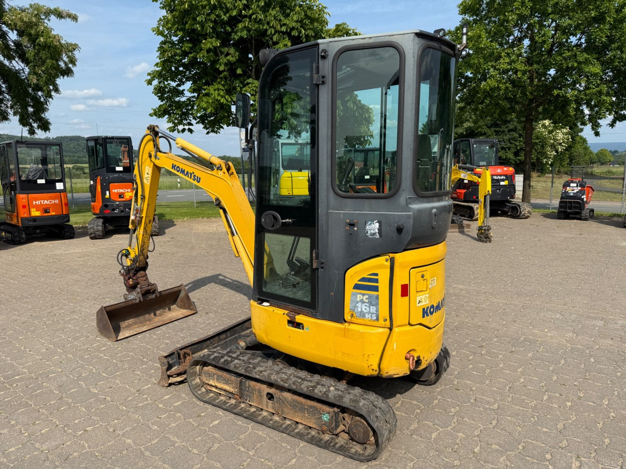 Komatsu PC 16R-3HS, Bj 17, 2210 BH, Tilt mit HS01, GL - Мини-экскаватор: фото 2 Komatsu PC 16R-3HS, Bj 17, 2210 BH, Tilt mit HS01, GL - Мини-экскаватор: фото 2