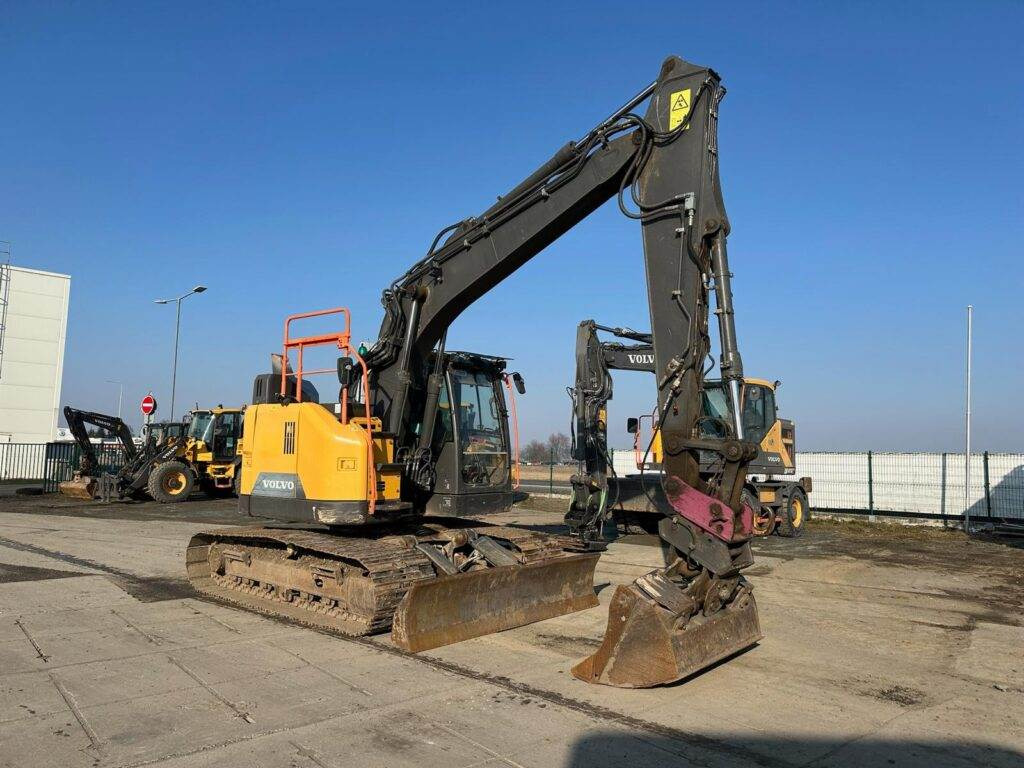 Volvo ECR145EL - Гусеничный экскаватор: фото 1 Volvo ECR145EL - Гусеничный экскаватор: фото 1