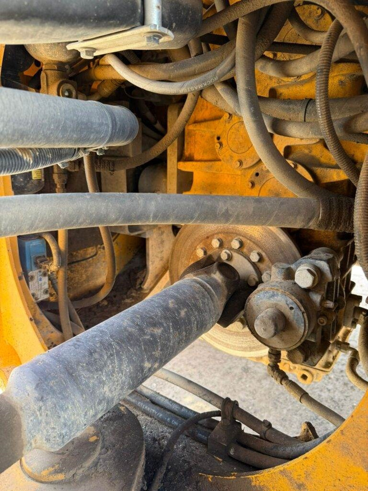 Колёсный погрузчик Volvo L60H: фото 7 Колёсный погрузчик Volvo L60H: фото 7