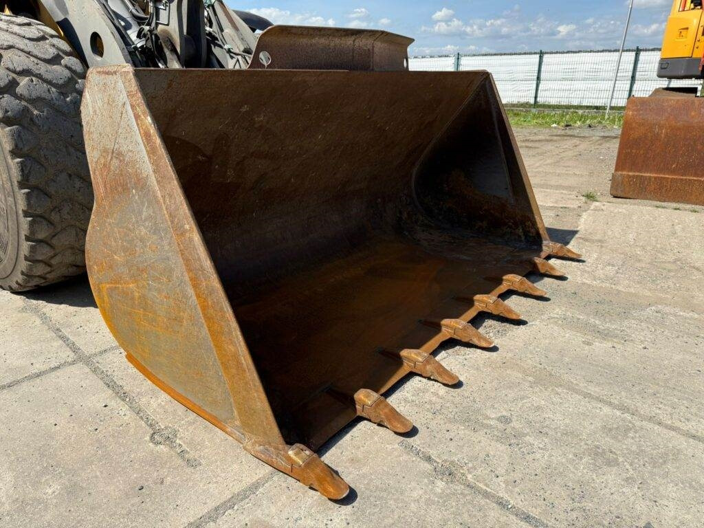 Колёсный погрузчик Volvo L60H: фото 21 Колёсный погрузчик Volvo L60H: фото 21