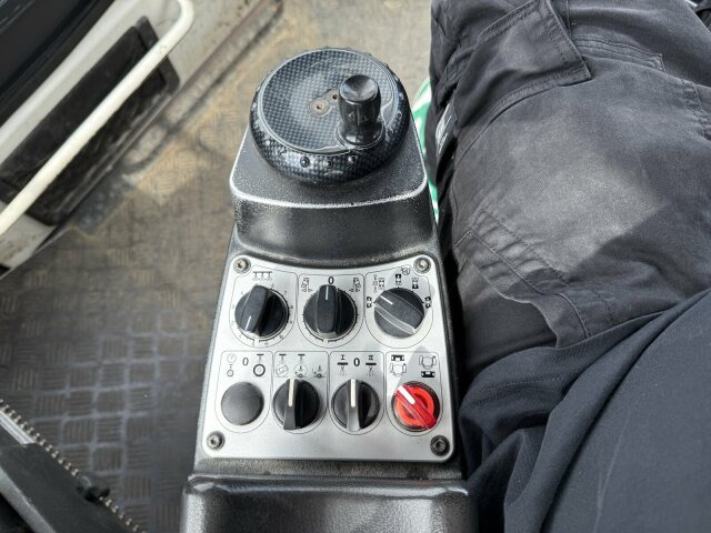 BOMAG BW 174 AP-4 AM Walze 12 Ton *Vibrator *Streuer - Каток: фото 2 BOMAG BW 174 AP-4 AM Walze 12 Ton *Vibrator *Streuer - Каток: фото 2