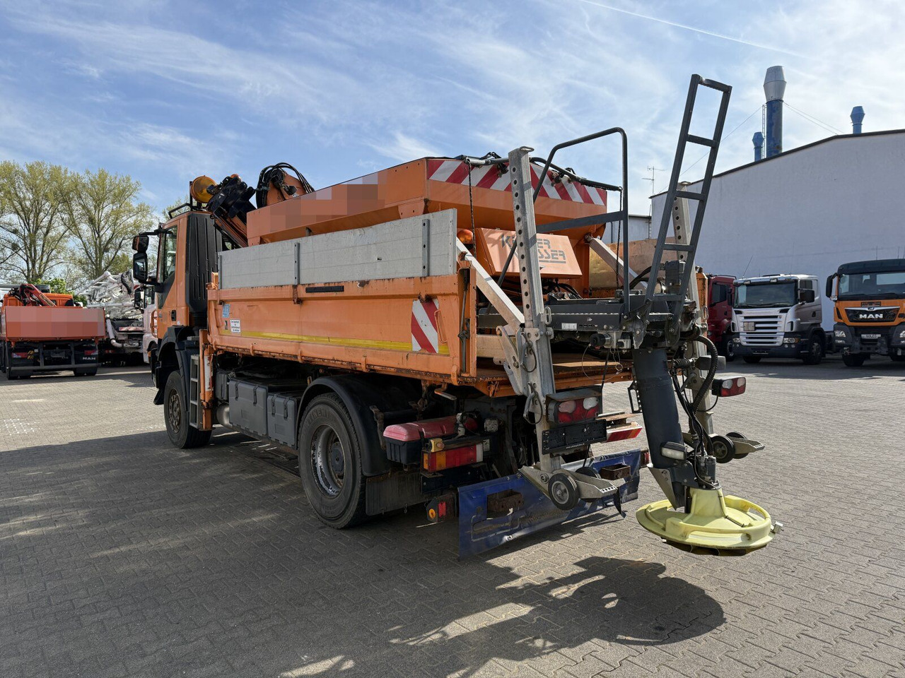 Iveco TRAKKER Kipper Kran TEREX 85.2 Salzstreuer - Самосвал, Автоманипулятор: фото 5 Iveco TRAKKER Kipper Kran TEREX 85.2 Salzstreuer - Самосвал, Автоманипулятор: фото 5