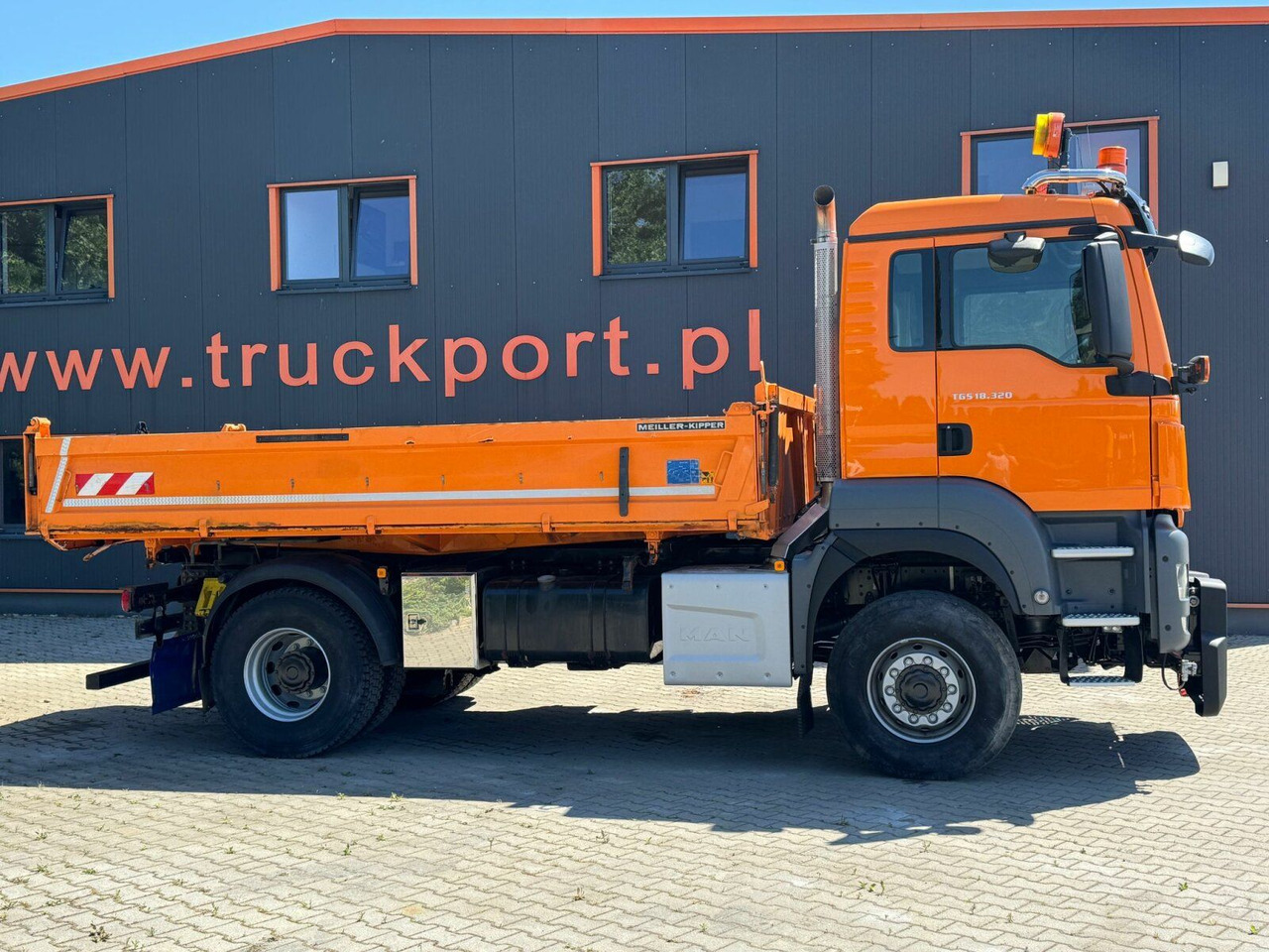 MAN TGS 18.320 4x4 BL Euro 6 Kipper + Winterdienst - Самосвал: фото 4 MAN TGS 18.320 4x4 BL Euro 6 Kipper + Winterdienst - Самосвал: фото 4