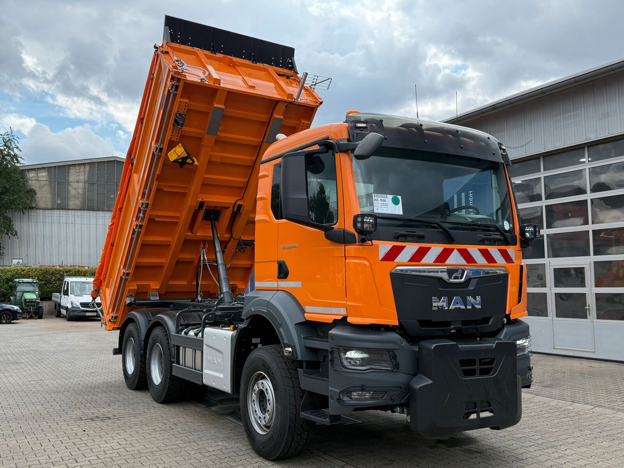 MAN TGS 33.440 6x4 Kipper MEILLER Bordmatik Frontpl. - Самосвал: фото 4 MAN TGS 33.440 6x4 Kipper MEILLER Bordmatik Frontpl. - Самосвал: фото 4