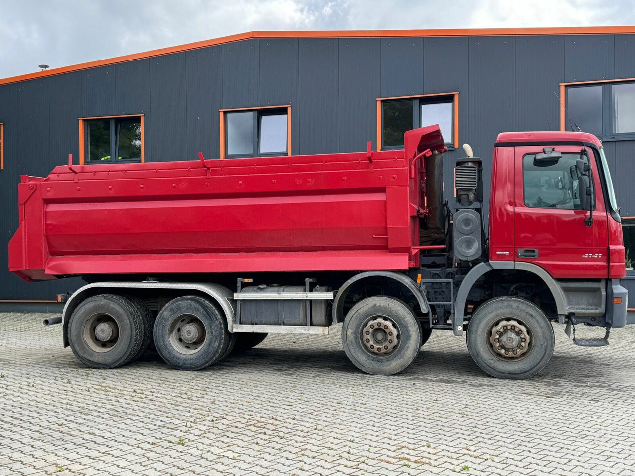 Mercedes-Benz ACTROS 4141 EURO4 8x8 Muldenkipper - Самосвал: фото 4 Mercedes-Benz ACTROS 4141 EURO4 8x8 Muldenkipper - Самосвал: фото 4