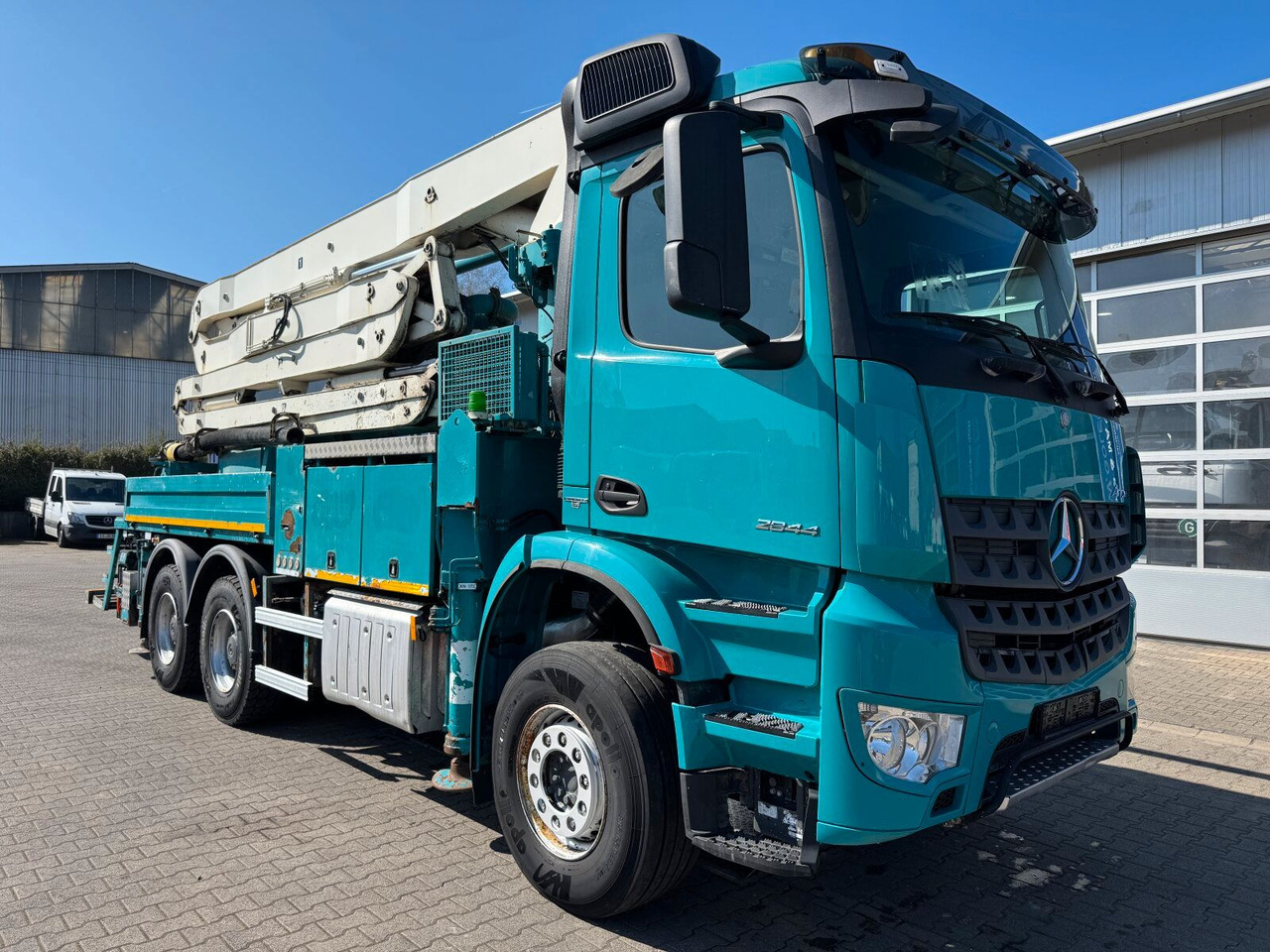 Mercedes-Benz AROCS 2844 6x4 Euro 6 Betonpumpe SERMAC 5Z33 - Автобетононасос: фото 1 Mercedes-Benz AROCS 2844 6x4 Euro 6 Betonpumpe SERMAC 5Z33 - Автобетононасос: фото 1