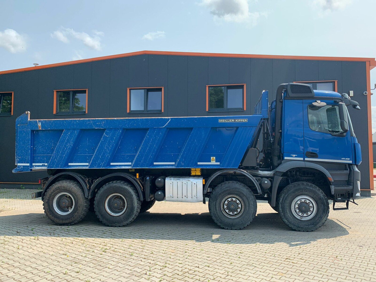 Mercedes-Benz AROCS 4145 8x8 EURO6 Muldenkipper TOP! - Самосвал: фото 3 Mercedes-Benz AROCS 4145 8x8 EURO6 Muldenkipper TOP! - Самосвал: фото 3