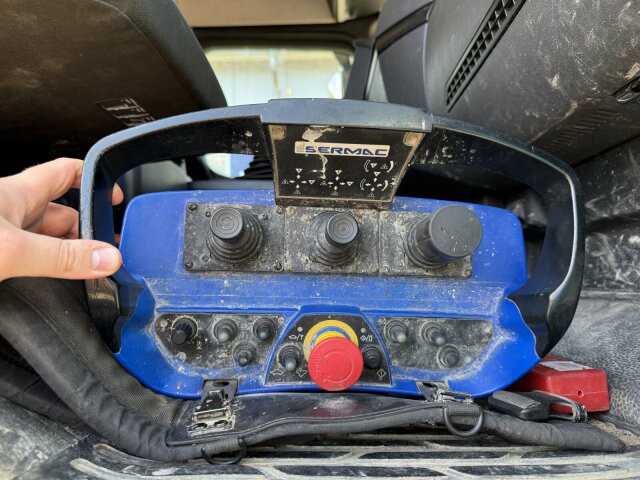 Mercedes-Benz AROCS 5051 10x6 Euro 6 Betonpumpe SERMAC 6RZ56 - Автобетононасос-смеситель: фото 5 Mercedes-Benz AROCS 5051 10x6 Euro 6 Betonpumpe SERMAC 6RZ56 - Автобетононасос-смеситель: фото 5