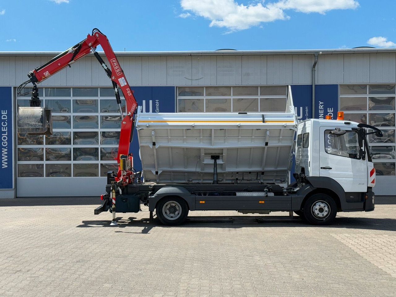 Mercedes-Benz ATEGO 818 4x2 Euro 6 Kipper Kran FASSI F65B.0.22 - Малотоннажный самосвал: фото 4 Mercedes-Benz ATEGO 818 4x2 Euro 6 Kipper Kran FASSI F65B.0.22 - Малотоннажный самосвал: фото 4
