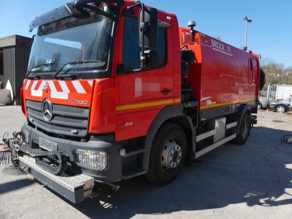 Mercedes-Benz Atego 1324 4x2 Kehrmaschine BROCK HD Anlage - Подметально-уборочная машина: фото 2 Mercedes-Benz Atego 1324 4x2 Kehrmaschine BROCK HD Anlage - Подметально-уборочная машина: фото 2