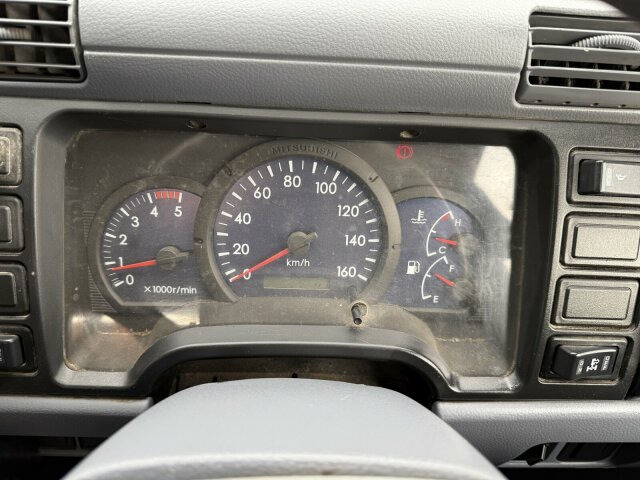 Mitsubishi Canter FUSO Kehrmaschine BROCK SL140 4 m³ - Подметально-уборочная машина: фото 2 Mitsubishi Canter FUSO Kehrmaschine BROCK SL140 4 m³ - Подметально-уборочная машина: фото 2