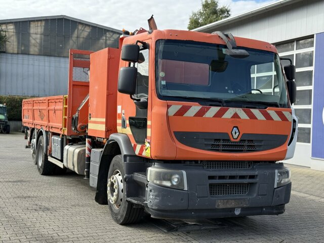 Renault Premium Lander Pritsche mit Kran FASSI - Автоманипулятор, Грузовик бортовой/ Платформа: фото 1 Renault Premium Lander Pritsche mit Kran FASSI - Автоманипулятор, Грузовик бортовой/ Платформа: фото 1